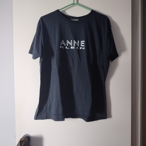 Vintage NWT 1980s ANNE KLEIN Logo Black Tee L - Picture 1 of 4